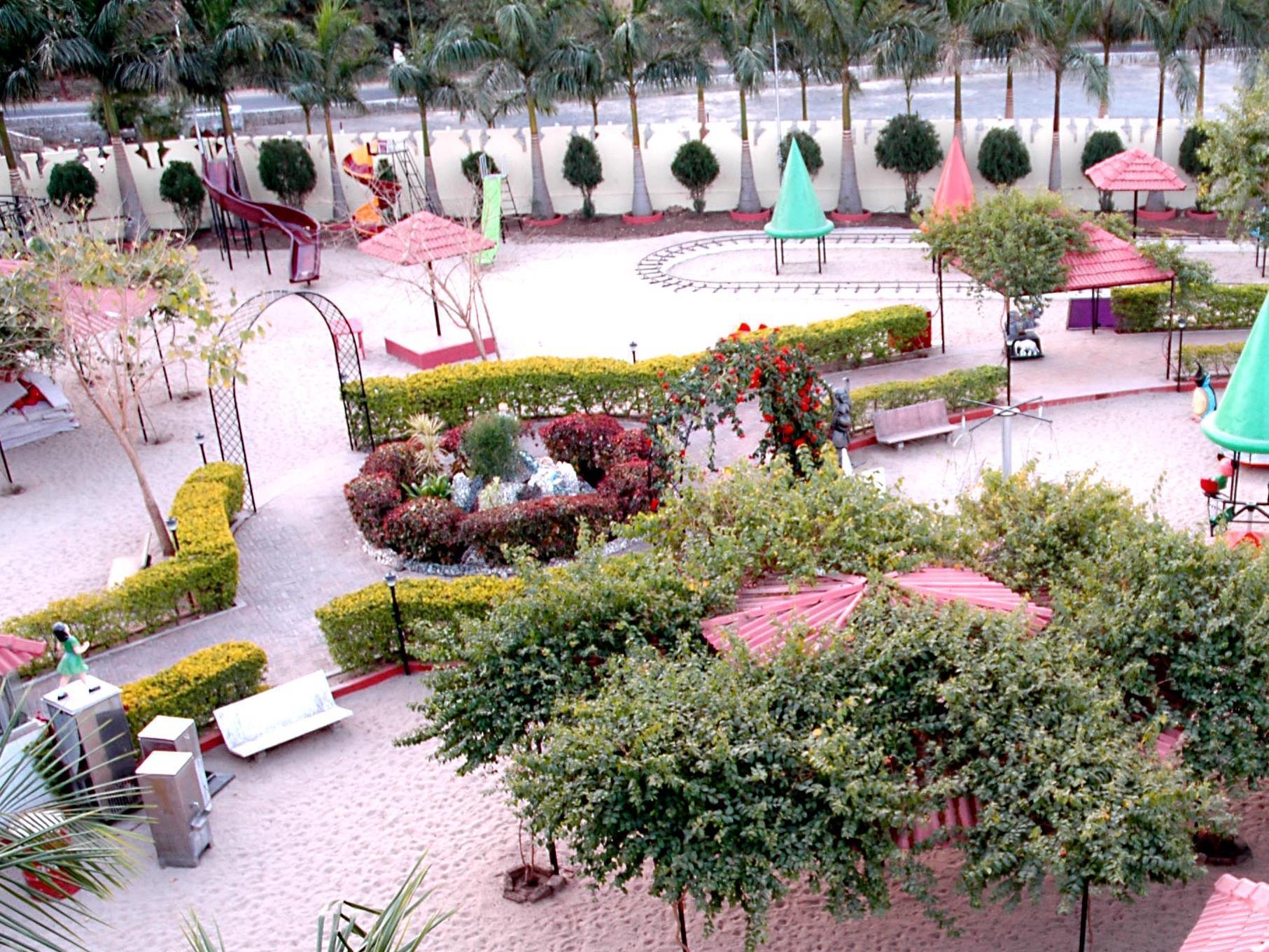 Leo Resorts Junagadh Exteriör bild