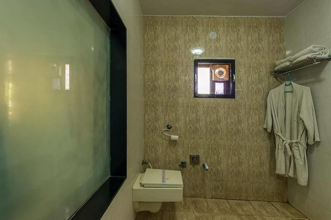 Leo Resorts Junagadh Exteriör bild